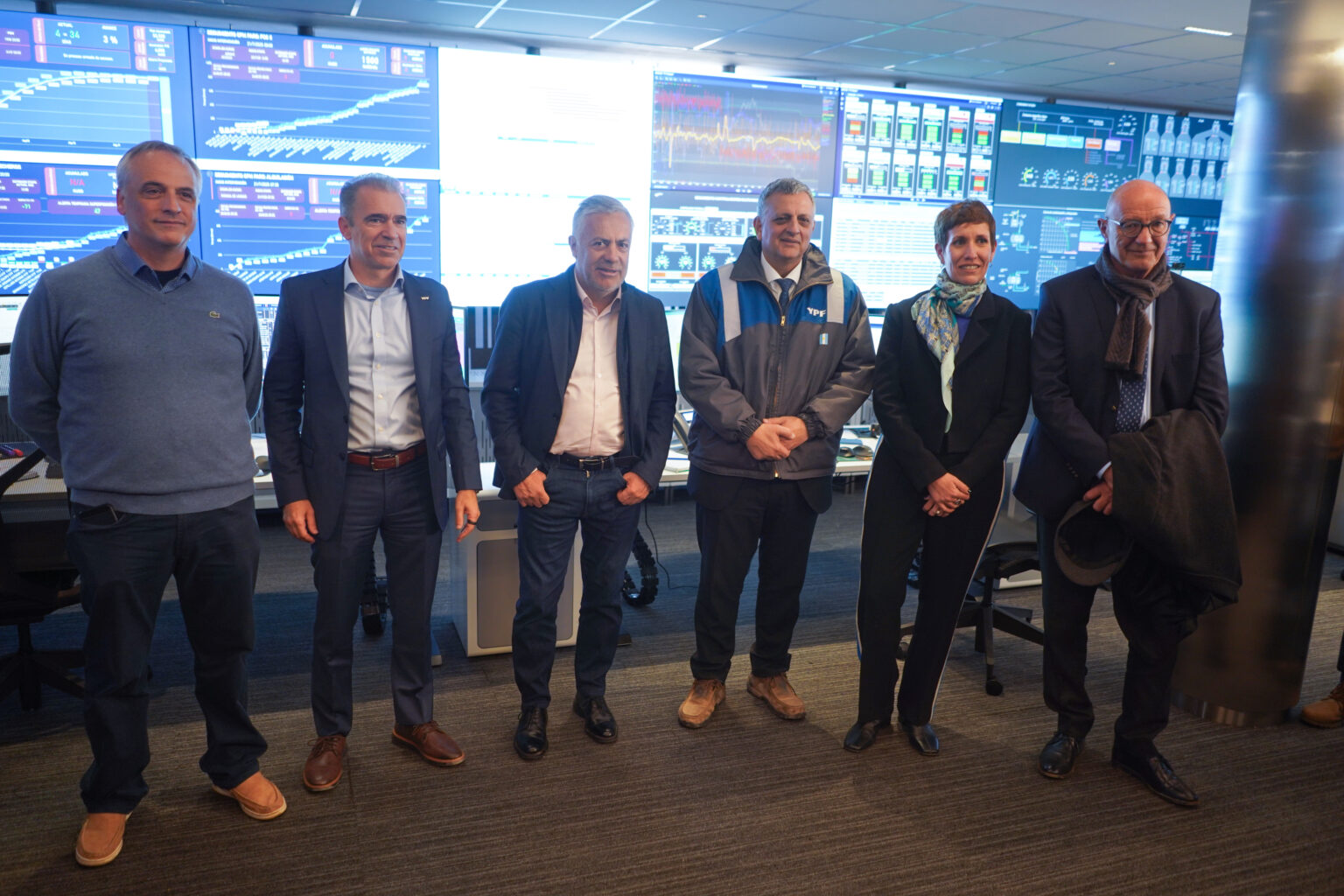 YPF inauguró el nuevo Real Time Intelligence Center en Luján de Cuyo ...