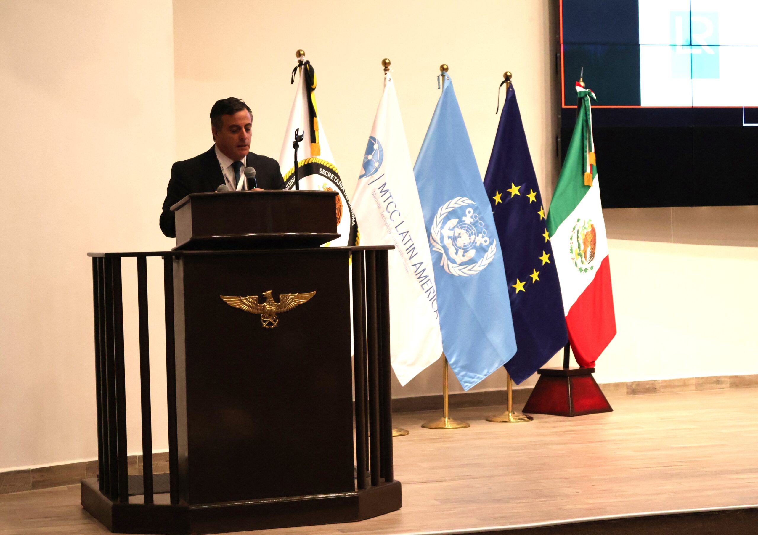 Martin Rousseaux Experto argentino expuso en un encuentro internacional sobre ...