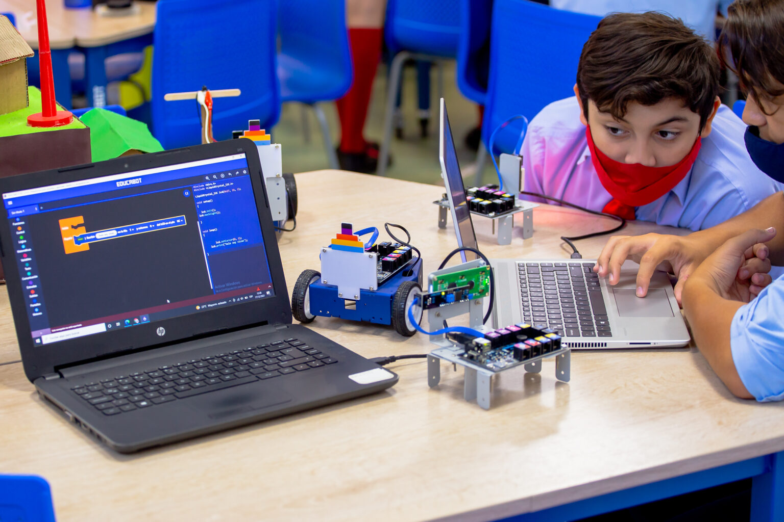 Robótica y Programación, la clave de la educación que se viene - Ser ...